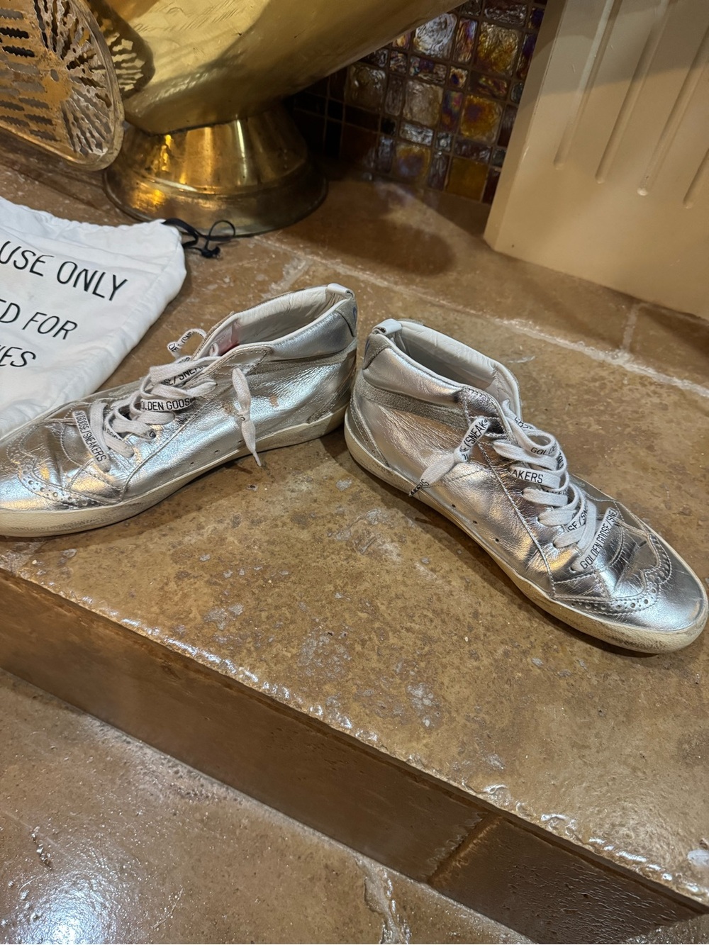Golden Goose Metallic Silver High-Top Sneakers with Star Detail - Picture 4 of 7